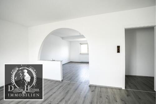 Foto - 3ZKB Dachgeschosswohnung + großer Terrasse + viel Nutzfläche in OGGERSHEIM