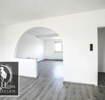 3ZKB Dachgeschosswohnung + großer Terrasse + viel Nutzfläche in OGGERSHEIM - Ludwigshafen am Rhein Ludwigshafen-Oggersheim