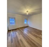 Lichtdurchflutet & Zentral: renovierte 3-Zimmer-Wohnung mit Garten - Ettlingen Lichtdurchflutet & Zentral: renovierte 3-Zimmer-Wohnung mit Garten - Ettlingen