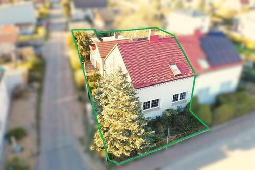 Foto - Charmante Doppelhaushälfte + Grundstück und Einliegerwohnung