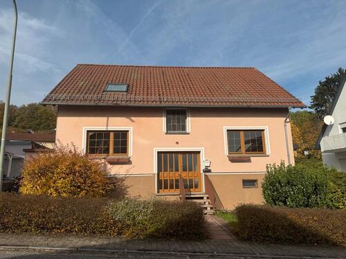 Foto - Freistehendes Ein-Zweifamilienhaus – ruhig gelegen, in Waldnähe