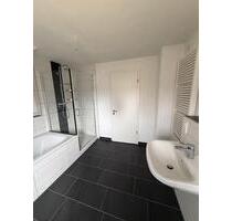 Renovierte 4-Zimmer-Wohnung, 104qm, frei ab sofort - Floß