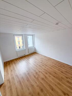 Foto - Gemütliche 3-Zimmer-Wohnung in Hof - frisch renoviert, inkl. Bad!