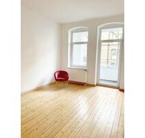 Attraktiver Altbau! Renovierte 2-Zimmer-Wohnung mit Balkon in bester Lage! - Braunschweig Östliches Ringgebiet