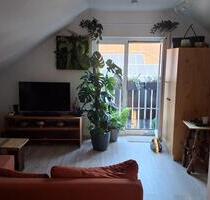 Möblierte 1 Zimmer Wohnung mit Balkon und Garage in ruhiger Lage. - Altenstadt