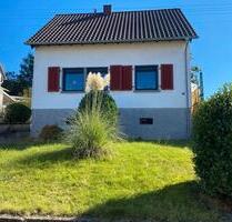 Freistehendes Einfamilienhaus mit Garten - Quierschied