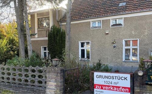 Foto - 1024 m2 Grundstück mit Sanierungsbedürftigem Haus zu Verkaufen