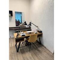 Maniküre-Tisch zur Untermiete in Friseursalon (München, Sendling)