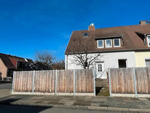 Foto - Doppelhaushälfte in Hannover, Stadtteil Mittelfeld