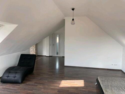 Foto - Helle & Moderne Dachgeschosswohnung in Haßfurt