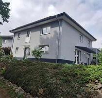 HausStadtvilla 257qm zur Miete - 2.450,00&nbsp;EUR Kaltmiete, ca.&nbsp; 257,00&nbsp;m&sup2; in Herschweiler-Pettersheim (PLZ: 66909)