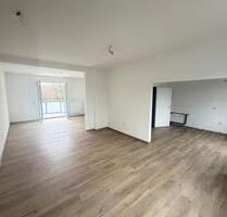 Sonniges Wohnidyll mit Balkon und eigenem Stellplatz - Papenburg