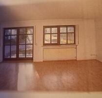 2-Zi-Wohnung in Seenähe - 800,00&nbsp;EUR Kaltmiete, ca.&nbsp; 65,00&nbsp;m&sup2; in Prien am Chiemsee (PLZ: 83209)