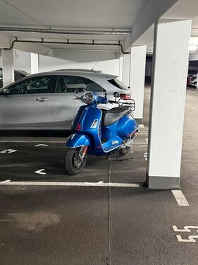 Foto - Stellplatz Garage Motorrad Roller E-Bike in Stahnsdorf