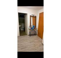 WG zu vermieten - 500,00&nbsp;EUR Kaltmiete, ca.&nbsp; 100,00&nbsp;m&sup2; in Lohne (Oldenburg) (PLZ: 49393)