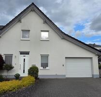 Doppelhaushälfte in Wolsfeld - 1.200,00&nbsp;EUR Kaltmiete, ca.&nbsp; 115,00&nbsp;m&sup2; in Rittersdorf (PLZ: 54636)