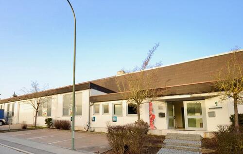 Foto - Halle, Lager mit Bürofläche - 4.325,00 EUR Kaltmiete,