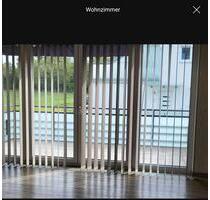 Stilvolle 2-Zimmer-Wohnung mit Sonnenbalkon ,Aufzug und Tiefgaragenplatz - Waldenburg