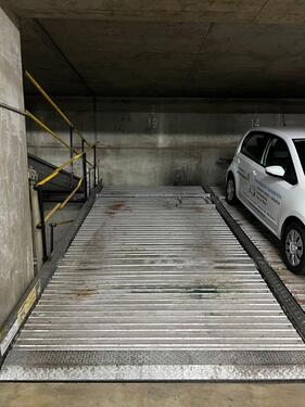 Foto - Tiefgaragenstellplatz zu vermieten!
