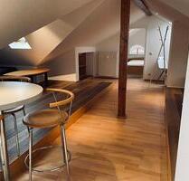 Sehr schöne, 2 Zimmer kompl. möblierte DG Wohnung zu vermieten - Bielefeld Brackwede Sehr schöne, 2 Zimmer kompl. möblierte DG Wohnung zu vermieten - Bielefeld Brackwede