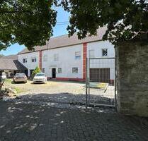 3 - Familienhaus + Einfamilienhaus auf ca. 1.200 m² Grundstück - Beselich