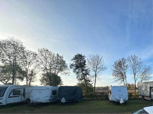 Foto - Außenstellplatz für Wohnwagen, Wohnmobile, Boote etc.