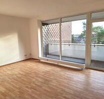 Erstbezug nach Renovierung - helle 3-Zimmer-Wohnung mit 2 Balkonen in Erlangen