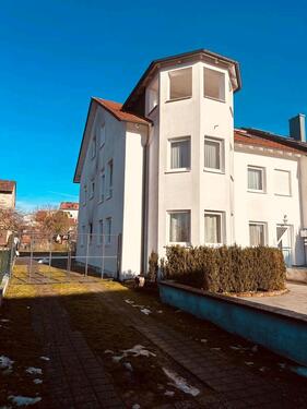 Foto - Mehrfamilienhaus, Wohnhaus in Niederwerrn zum Kaufen