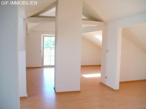Foto - Dachgeschoßwohnung in Altenstadt an der Waldnaab zur Miete