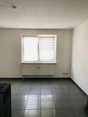 Foto - Charmante 3-Zimmer-Wohnung mit Balkon, Einbauküche, Stellplatz