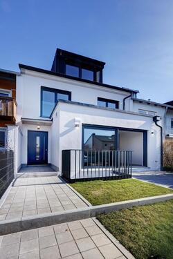 Foto - Townhouse in München-Sendling mit Terrasse und kleinem Garten (Neubau in Bestand)