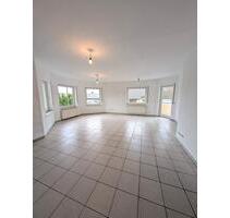 Helle 113 m² Wohnung | 4 Zimmer | Balkon | Garage | Stellplatz | - Uersfeld