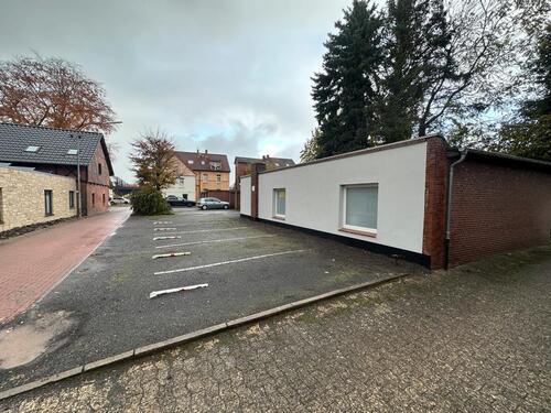 Foto - Zwei PKW-Aussenstellplätze zu vermieten