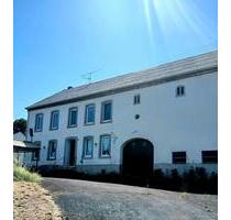 freisteh. ehem. Gästehaus in Neunkirchen mit großem Grundstück - Malborn