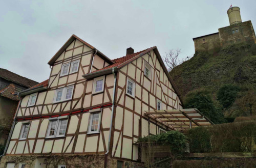 Foto - Schönes Fachwerkhaus mit großem Garten direkt an der Felsburg