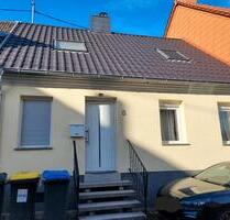 *Provisionsfrei*- Kernsaniertes Einfamilienhaus in Sackgassenlage - Neunkirchen Heinitz