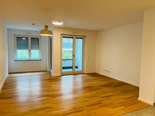 Foto - PROVISIONSFREI: KfW55 Neubauwohnung Frankfurt Gallus mit Loggia