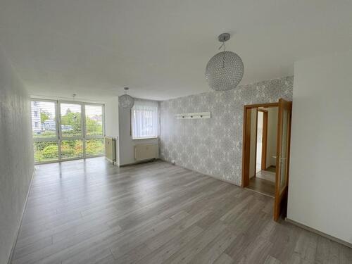 Foto - Helle 3 ZKB mit Stellplatz - 950,00 EUR Kaltmiete,
