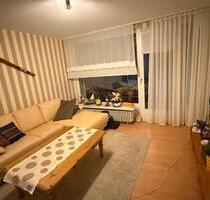 Attraktive 2-Zimmer-Wohnung mit Balkon, Küche, Pool & Sauna - Herford Diebrock