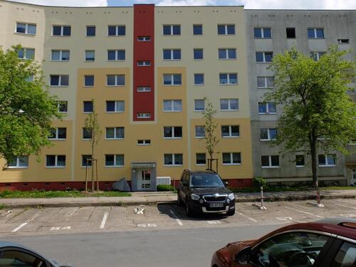 Foto - Helle 3-Zi.-Wohnung + EBK & Stellplatz in NB-Datzeberg ab Feb. 26