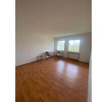 Helle 1-Zimmer-Wohnung (29qm) im EG mit Einbauküche - Saarbrücken Eschberg