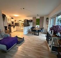 Renovierte EG Wohnung mit eigenem Eingang Anliegerstraße - Reichshof