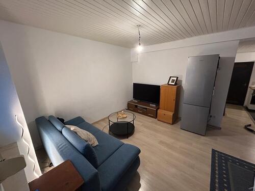 Foto - 2- Zimmer-Wohnung mit separatem Eingang und kleinem Außenbereich