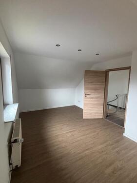 Foto - Großzügige 3,5- Zimmer Maisonette Wohnung mit Terrasse, EBK.