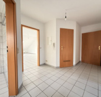 Sehr schöne, renovierte 3 ZKB, Balkon, Keller Wohnung bei Koblenz