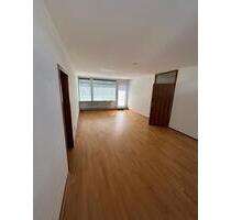 Helle 4-Zimmer-Wohnung mit Balkon zu vermieten - Köln Ehrenfeld