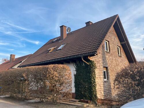 Foto - Zweifamilienhaus mit 3 Einheiten in Titisee-Neustadt – vermietet,