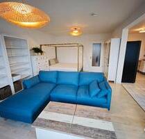 sonnige Wohnung mit Terrasse, Lift und Stellplatz- befristet! - Berlin Pankow