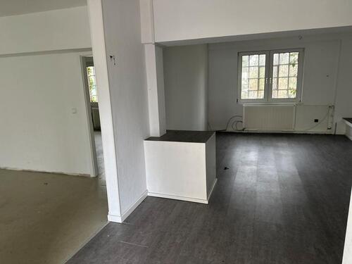 Foto - Büro und Lagerhalle - 990,00&nbsp;EUR Kaltmiete, ca.&nbsp; 115,00&nbsp;m&sup2;