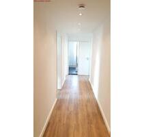 Jetzt sichern voll sanierte 2 Raum Wohnung mit Balkon im Erdgeschoß - Genthin